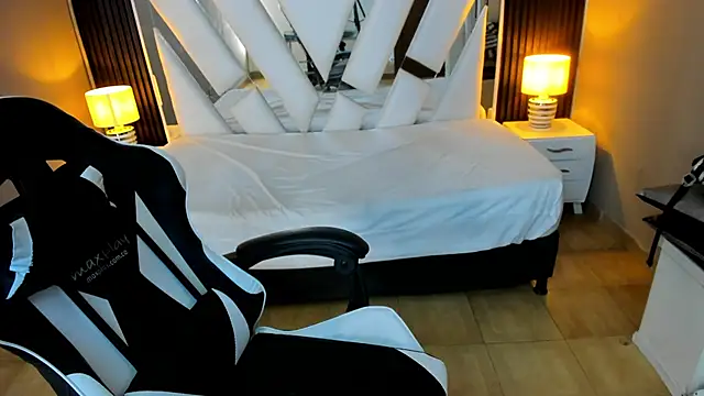 Linda4Petite online show from 02.01.26