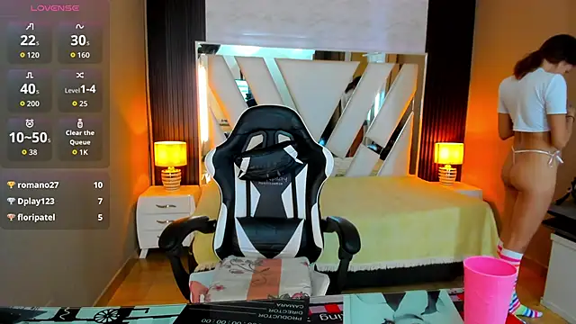 Linda4Petite online show from 04.22.26