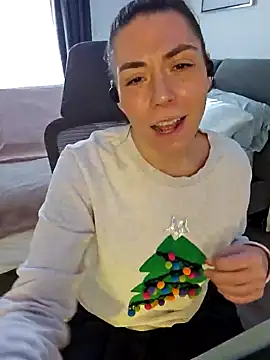 Snapshot of Ellie-L-Elizabeth chatting on 12.20.24 Ellie-L-Elizabeth online show from 12.20.24