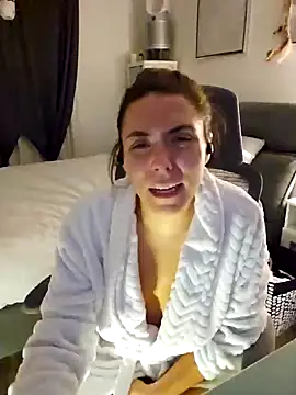 Snapshot of Ellie-L-Elizabeth chatting on 02.08.25 Ellie-L-Elizabeth online show from 02.08.25