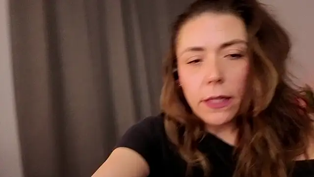 Ellie-L-Elizabeth online show from 05.07.26