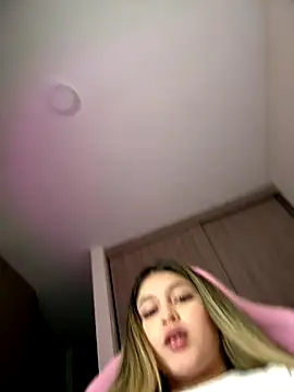 lunablossom  online show from 11.05.25