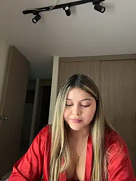 lunablossom  online show from 03.11.26