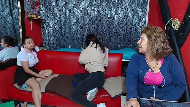 lesbiancuple online show from 01.31.25