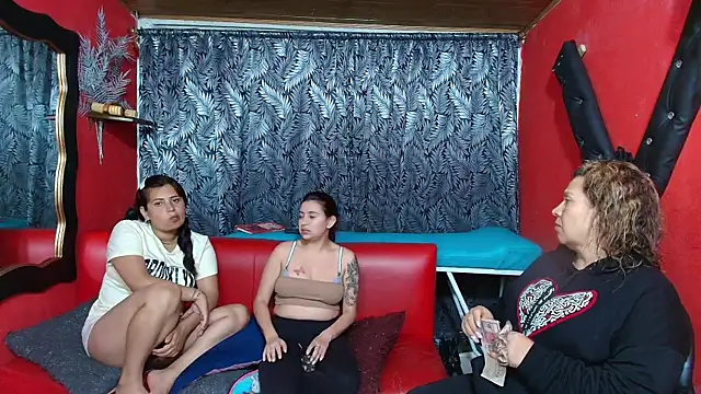 lesbiancuple online show from 02.12.25