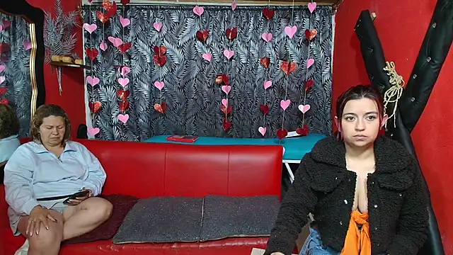 lesbiancuple online show from 02.16.25