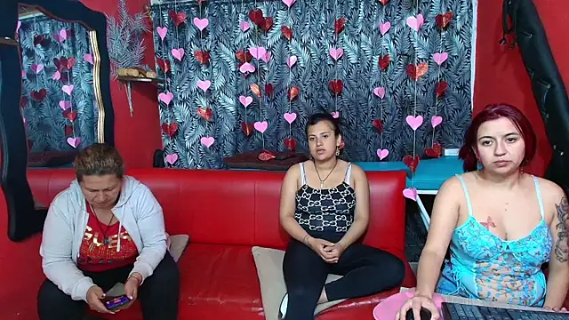 lesbiancuple online show from 02.19.25
