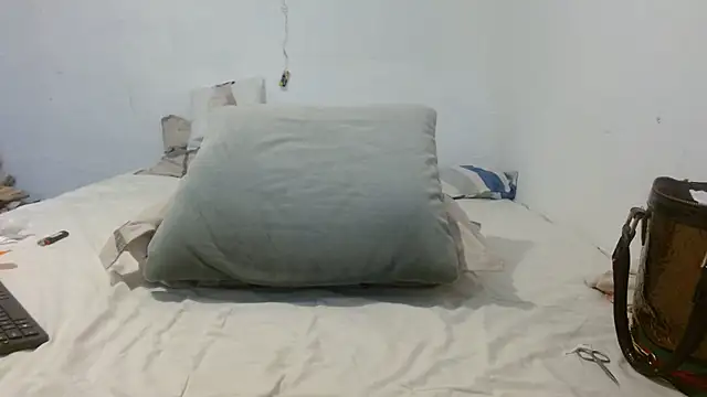 SquirtyMellissaLabia online show from 01.12.25
