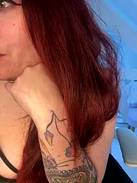 LunaMoongirl online show from 10.23.25