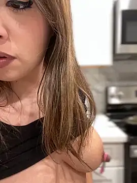 AriannaPena online show from 02.27.25