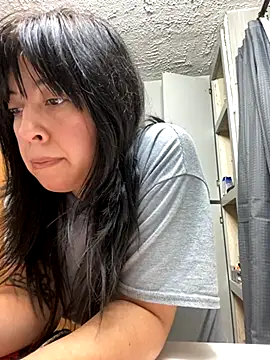 AriannaPena online show from 09.18.25