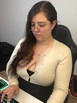 kayortiiz online show from 04.14.26