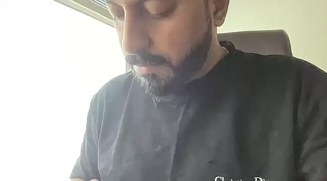 Snapshot of rahulkweel chatting on 12.19.24 rahulkweel online show from 12.19.24