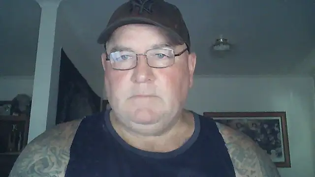 Snapshot of HOTANAL chatting on 01.14.25 HOTANAL online show from 01.14.25