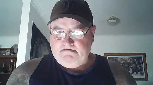 Snapshot of HOTANAL chatting on 01.17.25 HOTANAL online show from 01.17.25