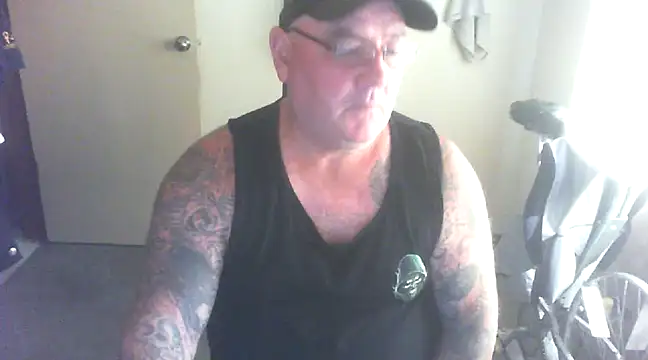 Snapshot of HOTANAL chatting on 01.22.25 HOTANAL online show from 01.22.25