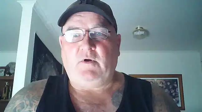 Snapshot of HOTANAL chatting on 01.22.25 HOTANAL online show from 01.22.25