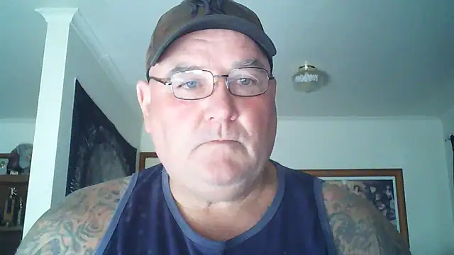 Snapshot of HOTANAL chatting on 01.28.25 HOTANAL online show from 01.28.25