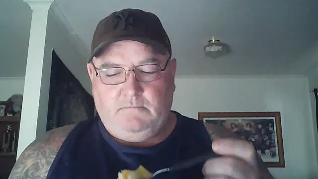 Snapshot of HOTANAL chatting on 01.31.25 HOTANAL online show from 01.31.25