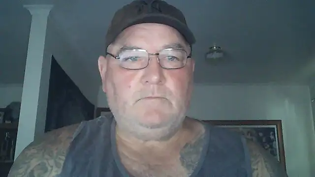 Snapshot of HOTANAL chatting on 02.01.25 HOTANAL online show from 02.01.25