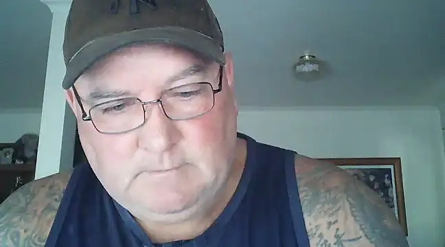 Snapshot of HOTANAL chatting on 02.04.25 HOTANAL online show from 02.04.25