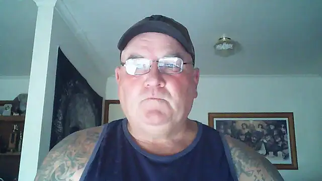 Snapshot of HOTANAL chatting on 02.10.25 HOTANAL online show from 02.10.25