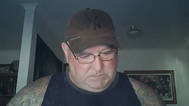 Snapshot of HOTANAL chatting on 02.12.25 HOTANAL online show from 02.12.25