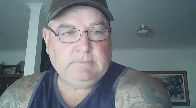 Snapshot of HOTANAL chatting on 02.13.25 HOTANAL online show from 02.13.25