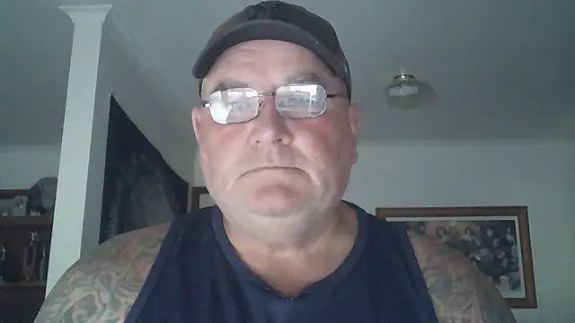 Snapshot of HOTANAL chatting on 02.14.25 HOTANAL online show from 02.14.25