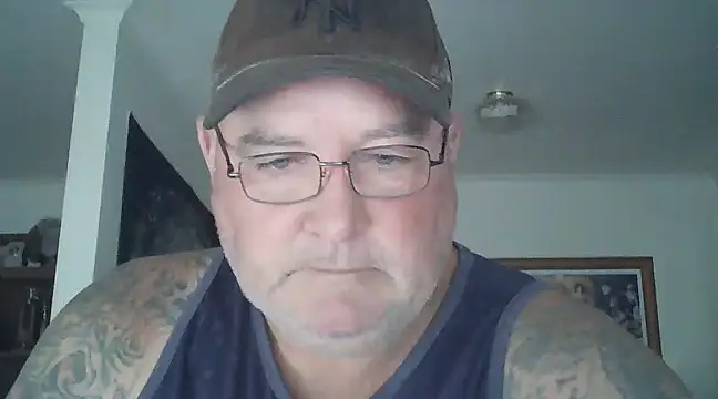 Snapshot of HOTANAL chatting on 02.16.25 HOTANAL online show from 02.16.25