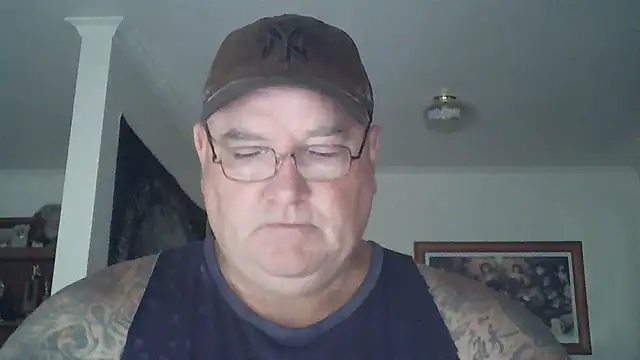 Snapshot of HOTANAL chatting on 02.18.25 HOTANAL online show from 02.18.25