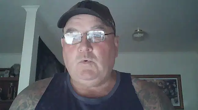 Snapshot of HOTANAL chatting on 02.18.25 HOTANAL online show from 02.18.25