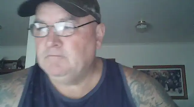 Snapshot of HOTANAL chatting on 02.19.25 HOTANAL online show from 02.19.25