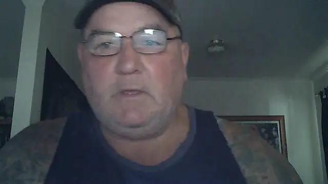 Snapshot of HOTANAL chatting on 02.21.25 HOTANAL online show from 02.21.25