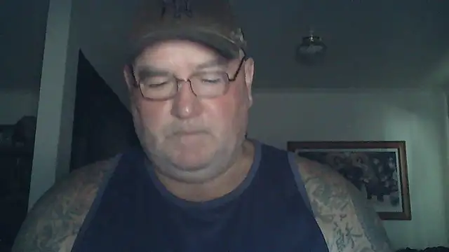 Snapshot of HOTANAL chatting on 02.22.25 HOTANAL online show from 02.22.25