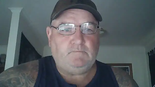 Snapshot of HOTANAL chatting on 02.24.25 HOTANAL online show from 02.24.25