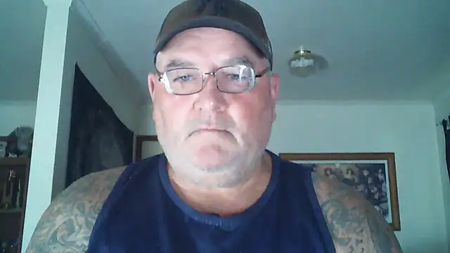 Snapshot of HOTANAL chatting on 02.24.25 HOTANAL online show from 02.24.25