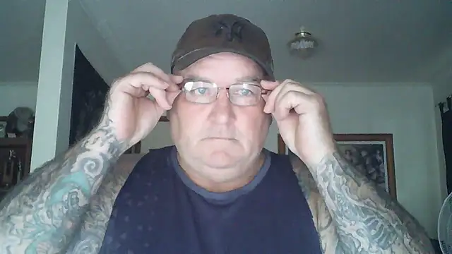 Snapshot of HOTANAL chatting on 02.27.25 HOTANAL online show from 02.27.25