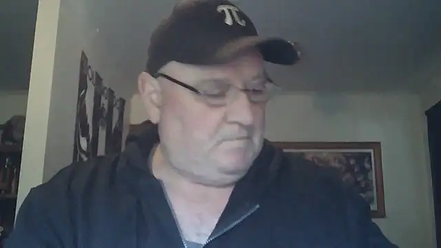 Snapshot of HOTANAL chatting on 09.21.25 HOTANAL online show from 09.21.25