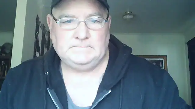 Snapshot of HOTANAL chatting on 09.24.25 HOTANAL online show from 09.24.25