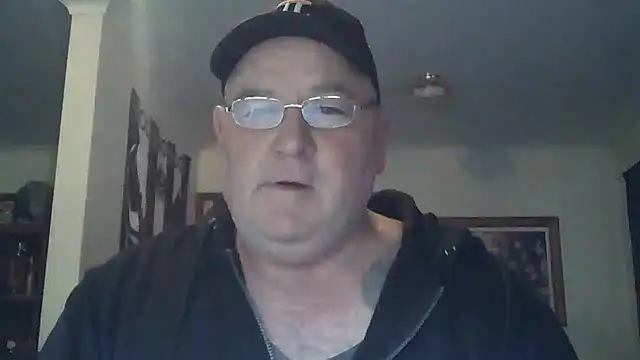 Snapshot of HOTANAL chatting on 09.25.25 HOTANAL online show from 09.25.25