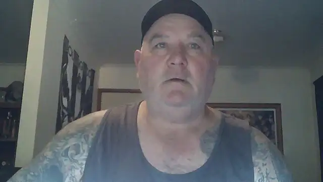 Snapshot of HOTANAL chatting on 10.04.25 HOTANAL online show from 10.04.25