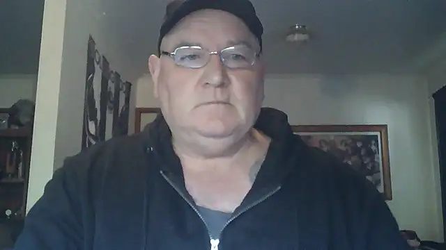 Snapshot of HOTANAL chatting on 10.05.25 HOTANAL online show from 10.05.25