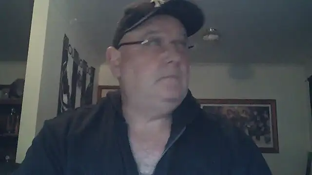 Snapshot of HOTANAL chatting on 10.19.25 HOTANAL online show from 10.19.25