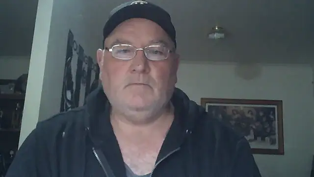 Snapshot of HOTANAL chatting on 10.25.25 HOTANAL online show from 10.25.25