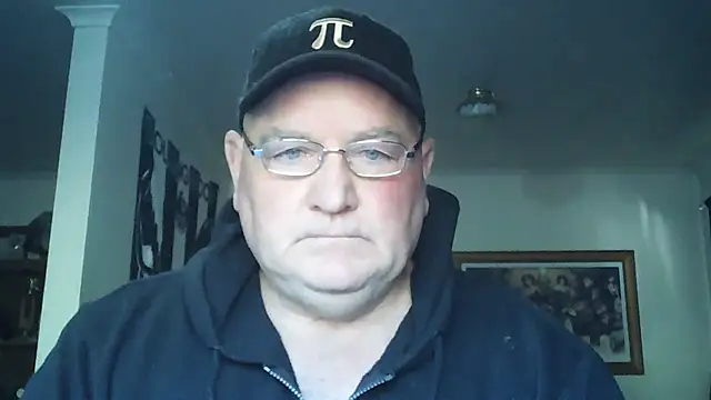 Snapshot of HOTANAL chatting on 10.27.25 HOTANAL online show from 10.27.25