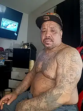 yellowwetfox online show from 12.27.24