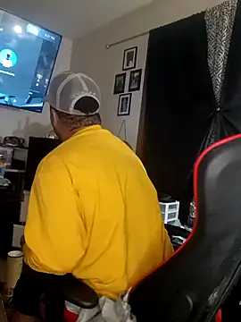 yellowwetfox online show from 12.29.24