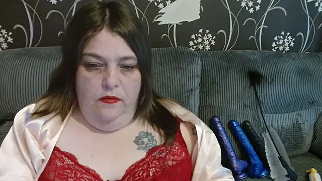 HouseWifeWhore Milf online show from 10.13.25