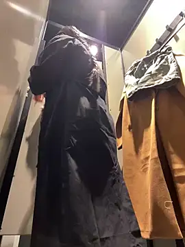 CrazzyChicks online show from 03.20.25